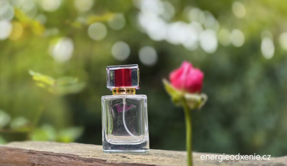 Flakón kolínská voda a růže