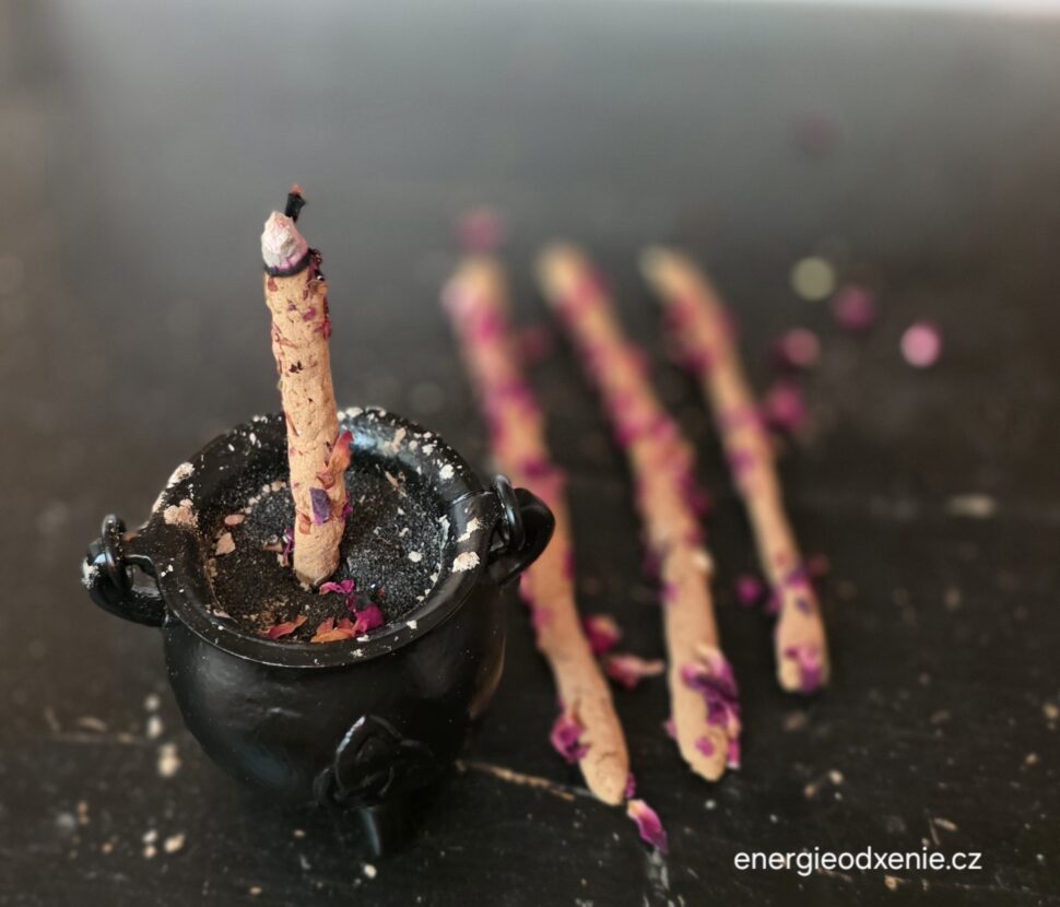 Vykuřovací tyčinky vonných dýmů